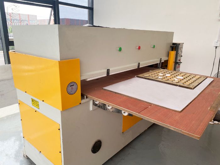 三聚氰胺泡沫密度